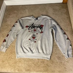 Grey Crewneck - Medium
